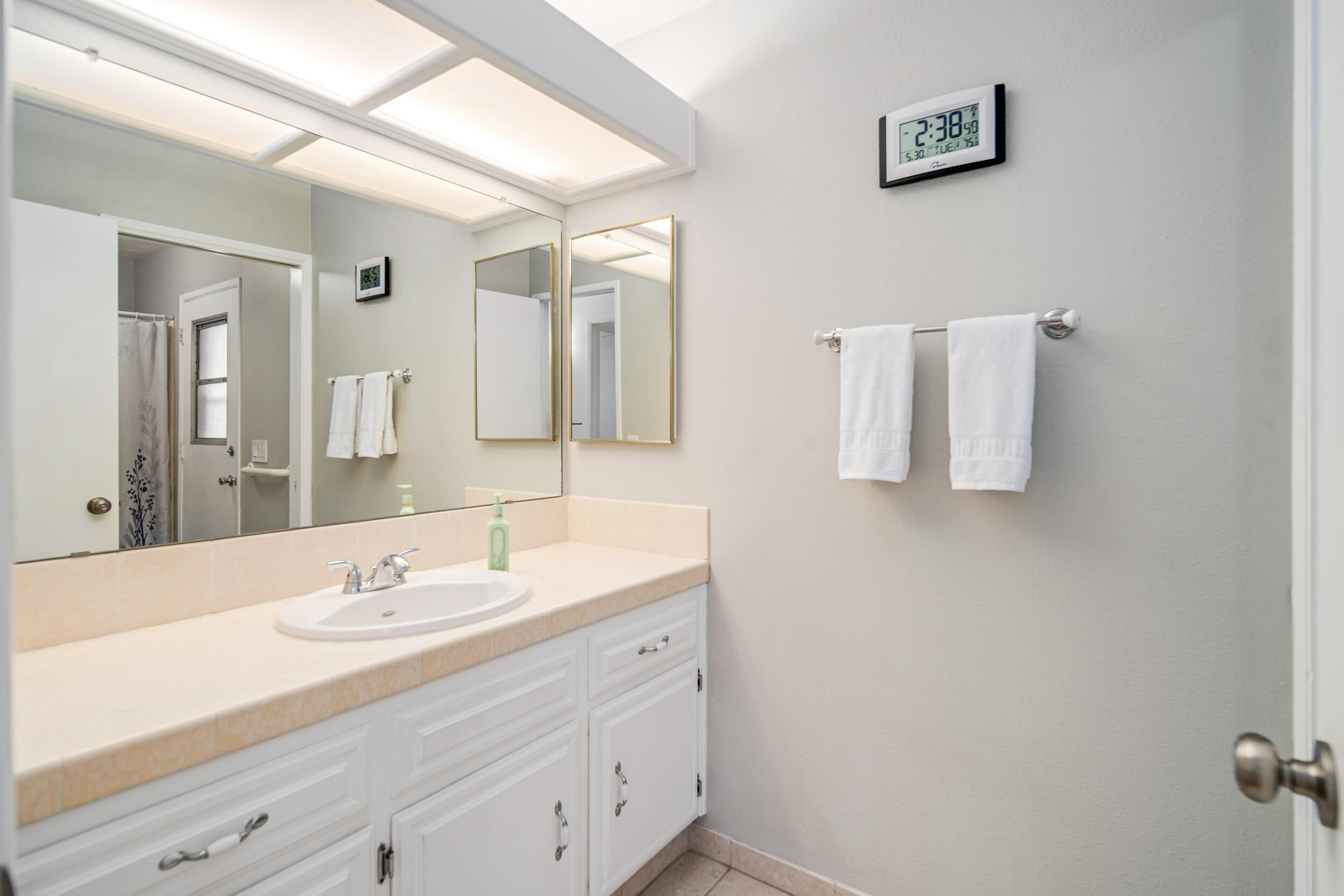 44330 Ruthron Avenue Lancaster, CA 93536 - Photo 23 of 37 Ruthron-23
