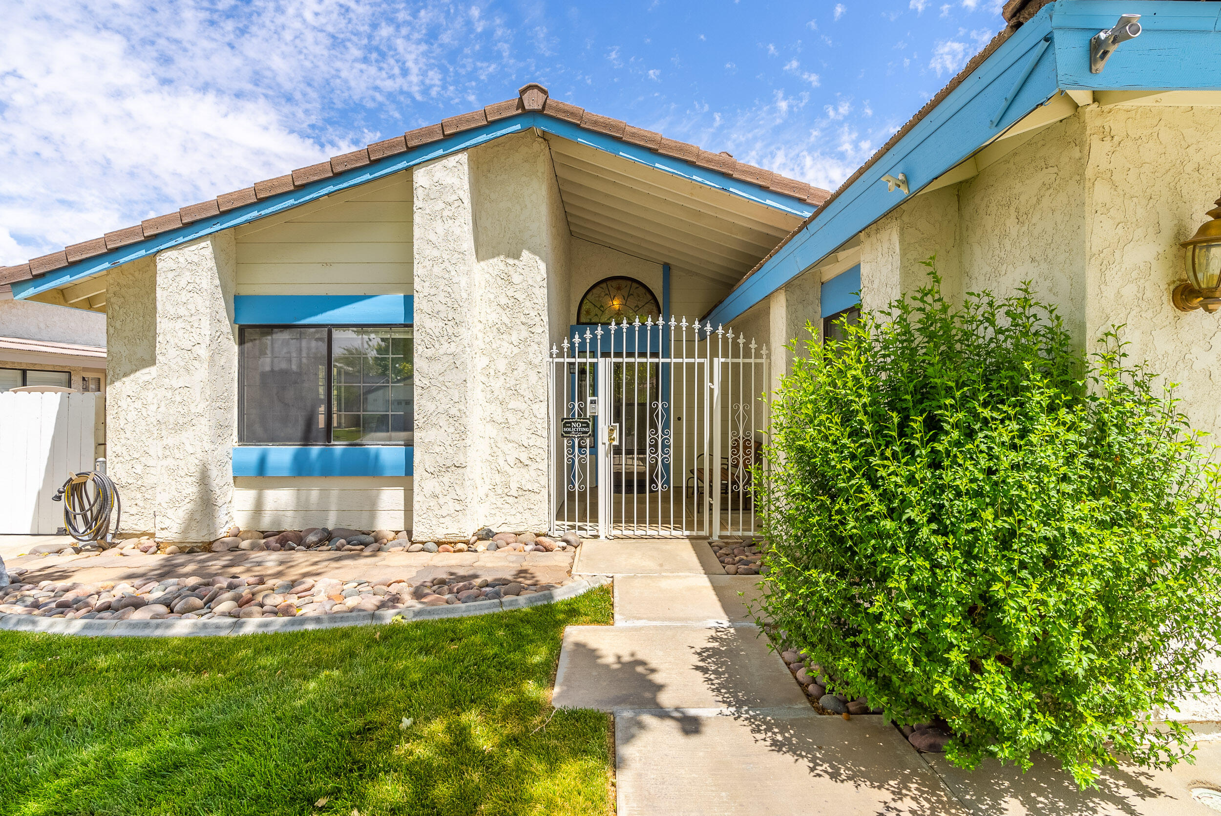 44330 Ruthron Avenue Lancaster, CA 93536 - Photo 5 of 37 Ruthron-05