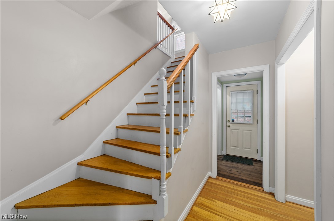 3877 Bethany Road Cleveland, OH 44118 - Photo 2 of 35 Gallery Image 2