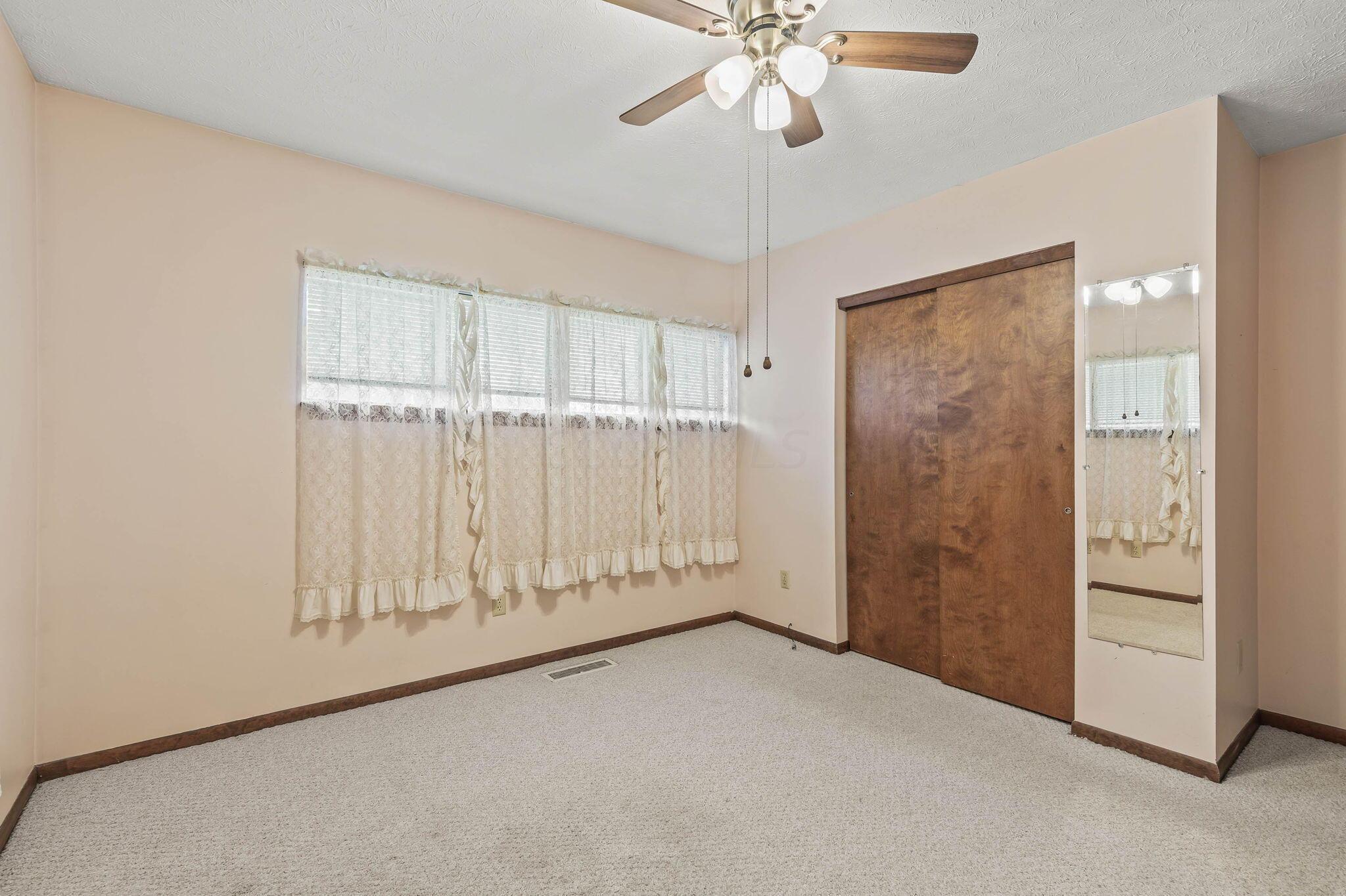553 Beechwood Road Columbus, OH 43213 - Photo 19 of 48 30-web-or-mls-553BeechwoodRoad_Hommati10