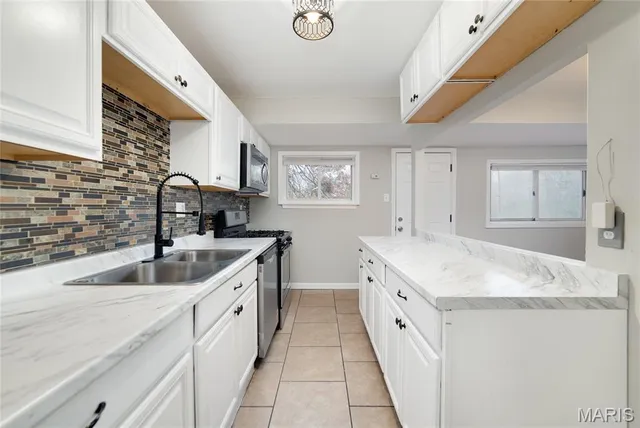 $119,900 | 241 Grampian Road, St. Louis, MO 63137