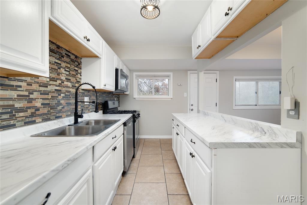 241 Grampian Road St. Louis, MO 63137 - Photo 11 of 22