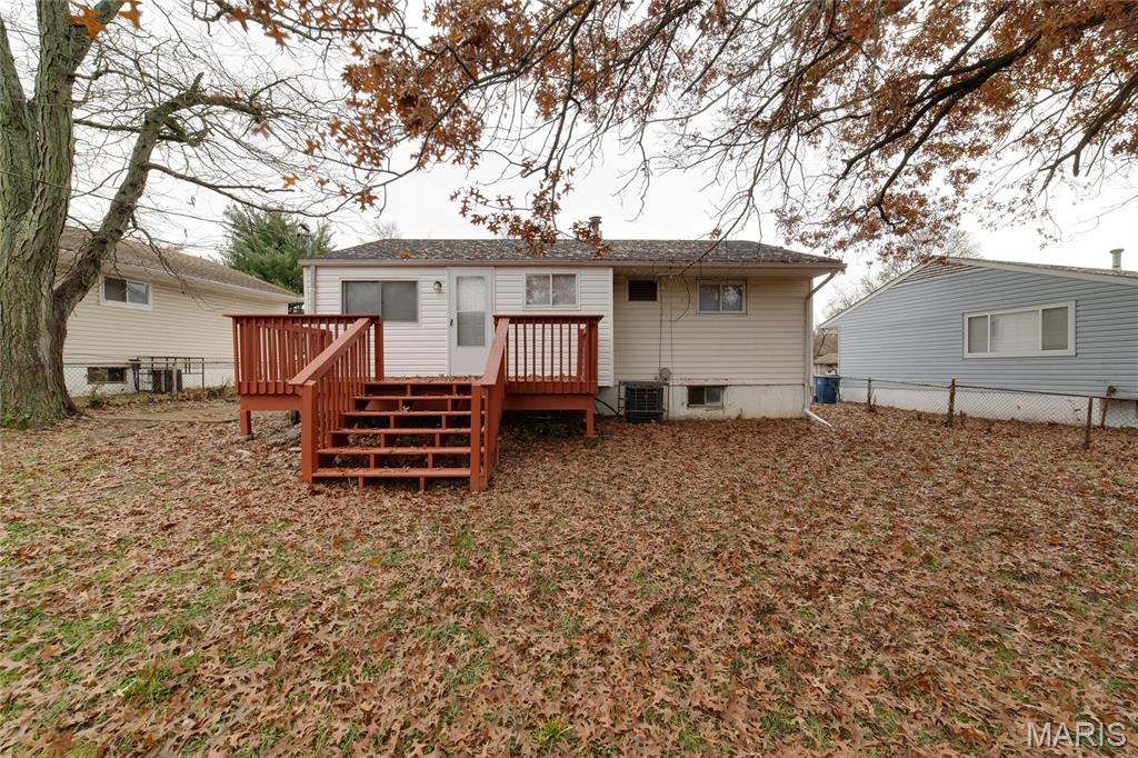 241 Grampian Road St. Louis, MO 63137 - Photo 17 of 22