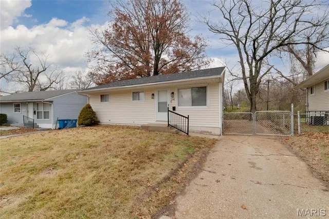 $119,900 | 241 Grampian Road, St. Louis, MO 63137