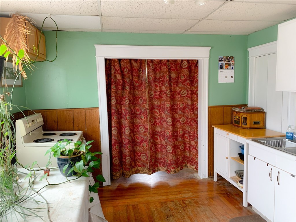 941 Mendon Road Woonsocket, RI 02895 - Photo 10 of 22