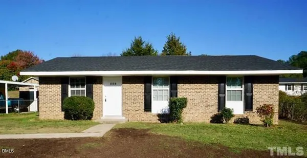 $1,550 | 529 Grantland Drive, Raleigh, NC 27610