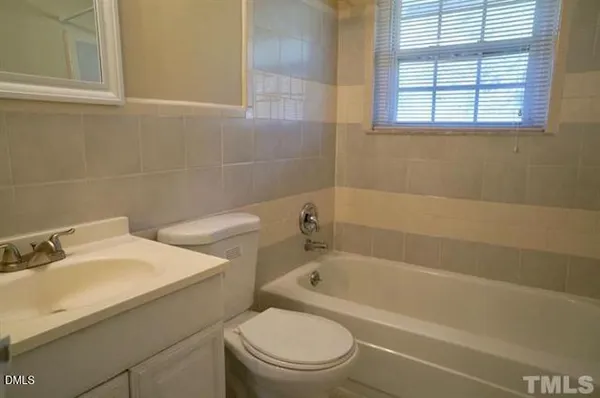 $1,550 | 529 Grantland Drive, Raleigh, NC 27610