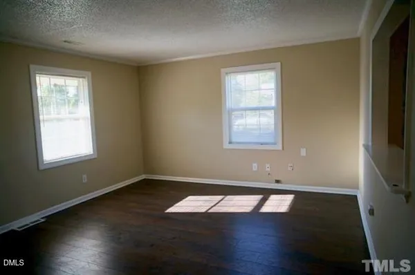 $1,550 | 529 Grantland Drive, Raleigh, NC 27610