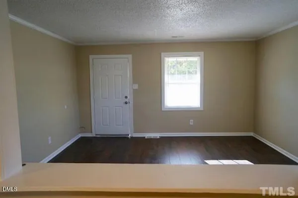 $1,550 | 529 Grantland Drive, Raleigh, NC 27610