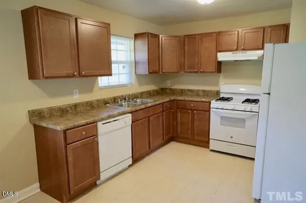 $1,550 | 529 Grantland Drive, Raleigh, NC 27610