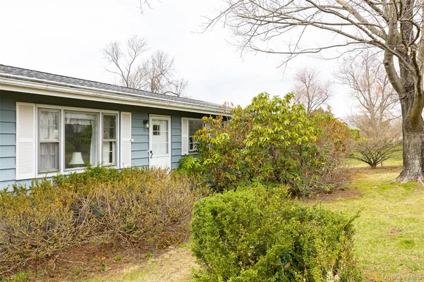 $460,000 | 140 Cherrywood Drive, Fishkill, NY 12524