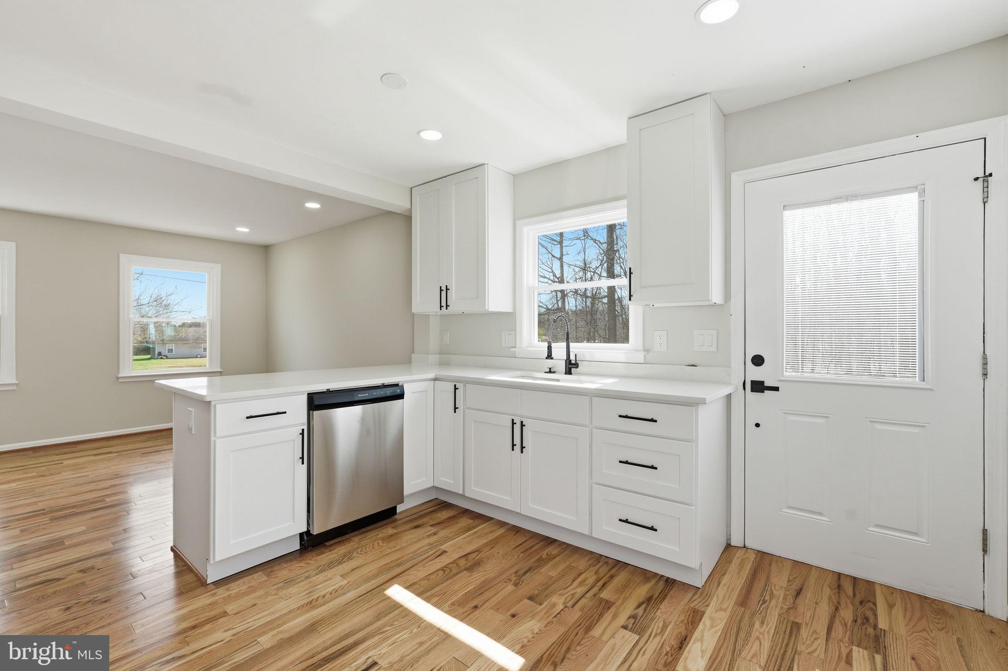 10442 St Paul's Road Warrenton, VA 20186 - Photo 5 of 37