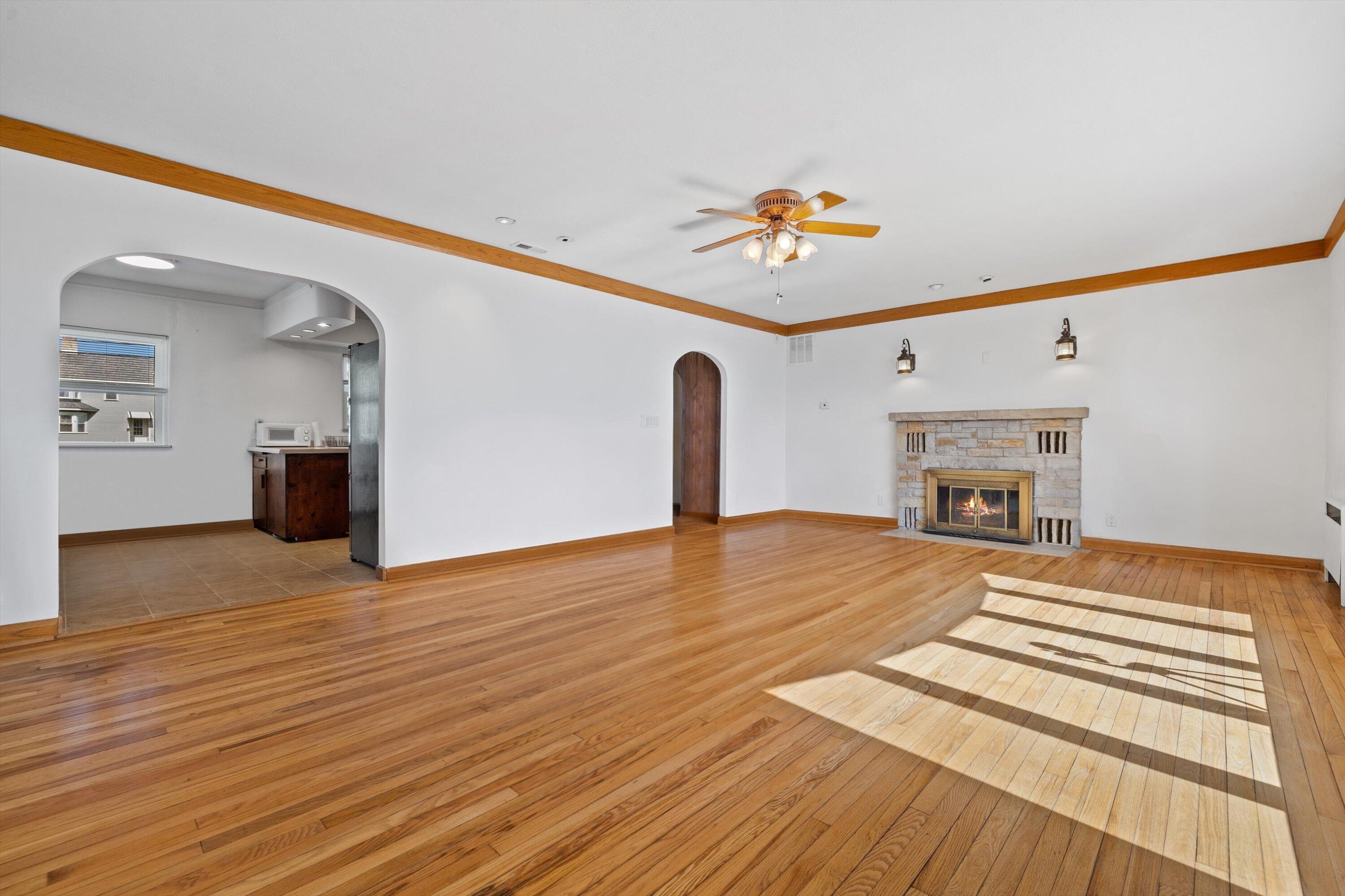 865 Sheridan Road Somers, WI 53140 - Photo 9 of 56 living room
