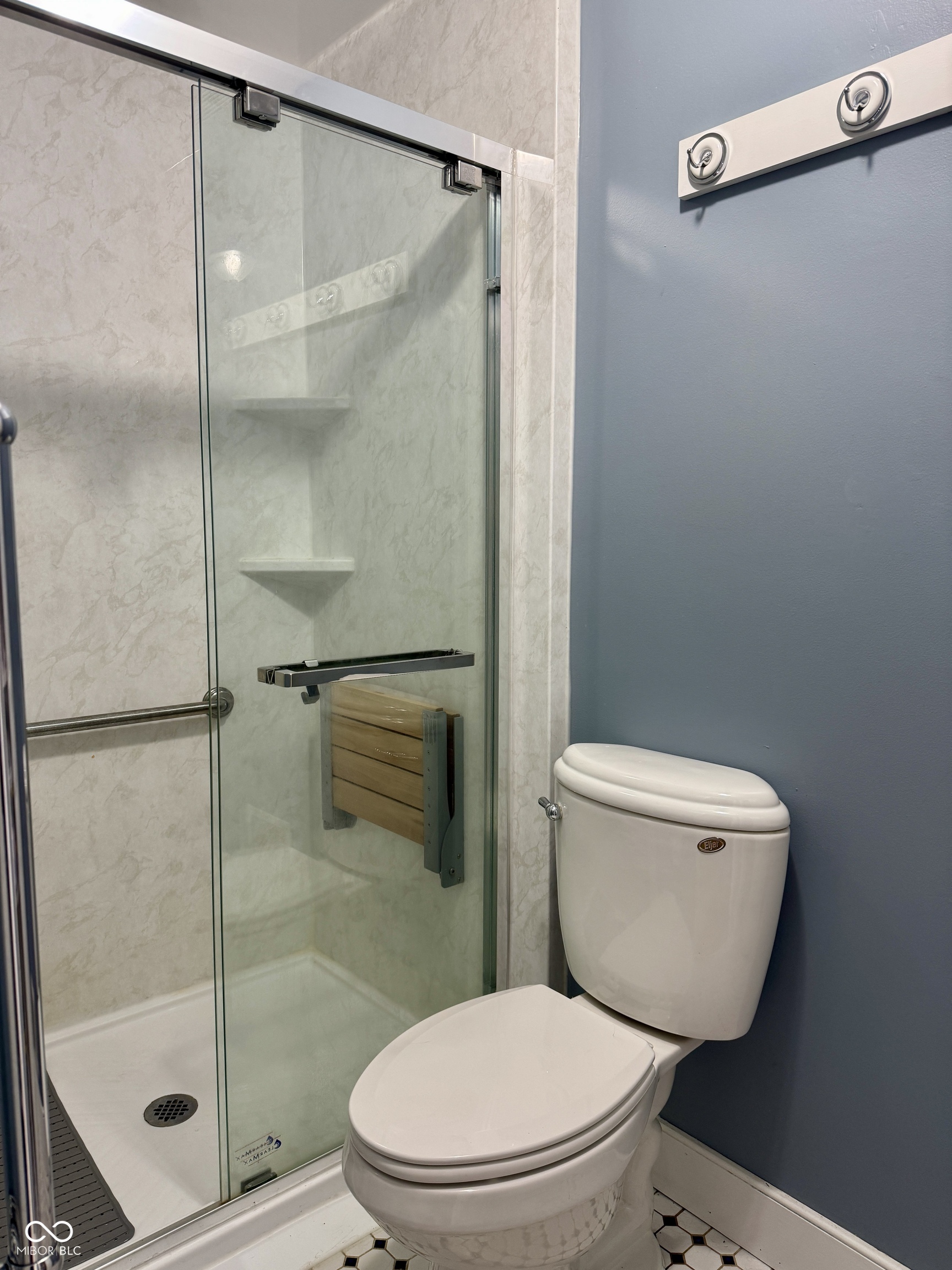 639 West Banta Road Indianapolis, IN 46217 - Photo 19 of 32