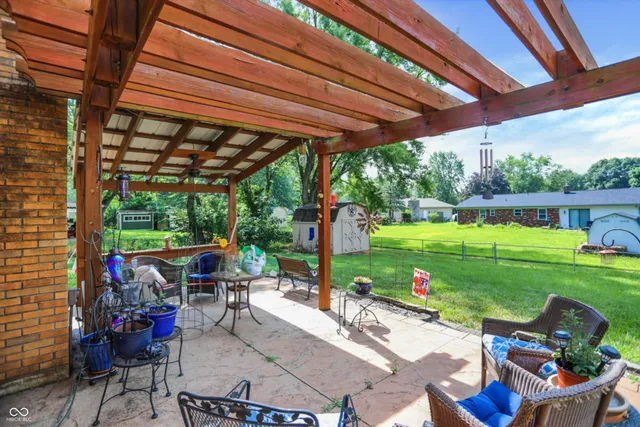 $240,000 | 639 West Banta Road, Indianapolis, IN 46217