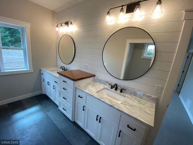 $986,900 | 8 County Road 8, Brainerd, MN 56401