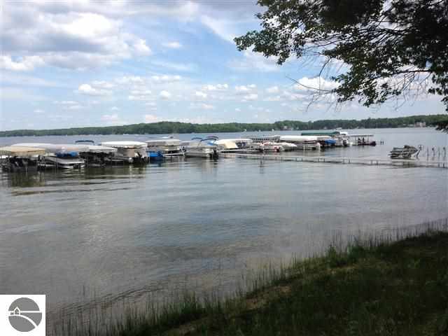 142 West Long Lake Road Traverse City, MI 49685 - Photo 1 of 14 1748183.JPG