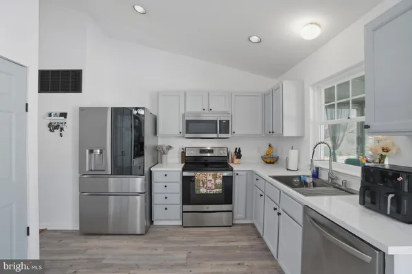 $425,000 | 13 Marlin Court, New Castle, DE 19720