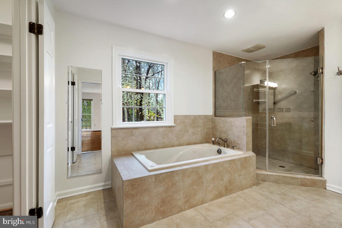 9501 Grover Road Gaithersburg, MD 20877 - Photo 14 of 57 Primary Bathroom