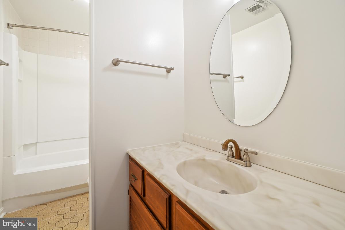 9501 Grover Road Gaithersburg, MD 20877 - Photo 26 of 57 Bedroom #2 Bathroom