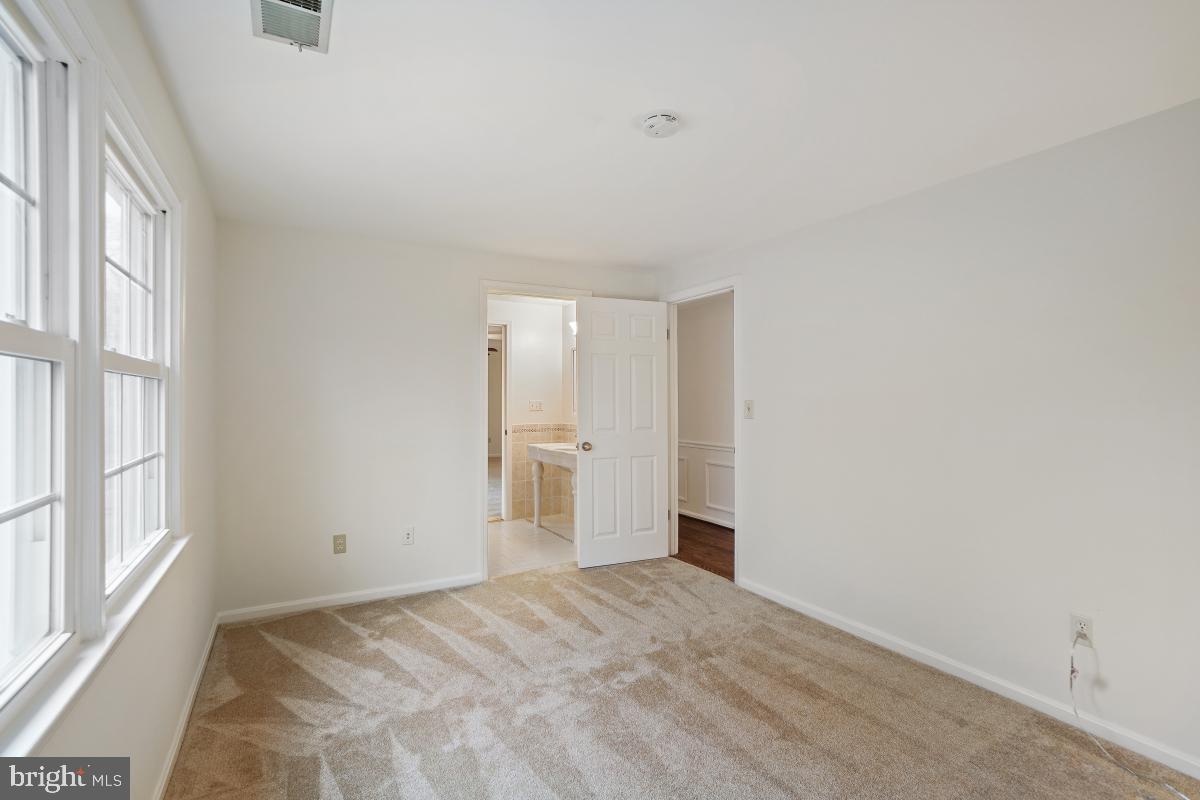 9501 Grover Road Gaithersburg, MD 20877 - Photo 27 of 57 Bedroom #3