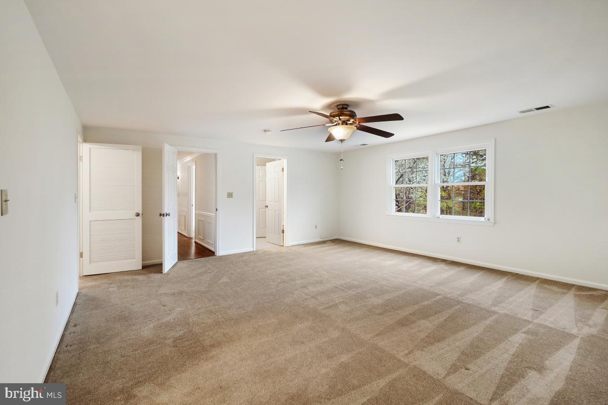 9501 Grover Road Gaithersburg, MD 20877 - Photo 30 of 57 Bedroom #4