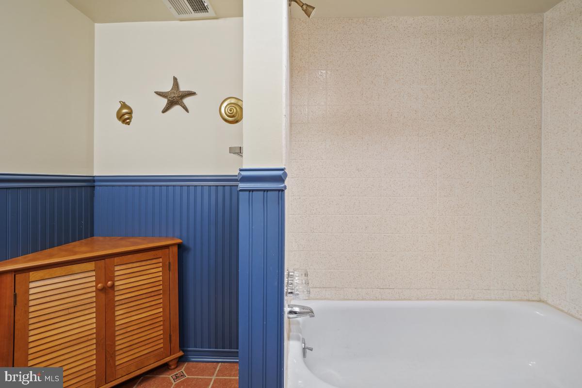 9501 Grover Road Gaithersburg, MD 20877 - Photo 33 of 57 Fall Bathroom