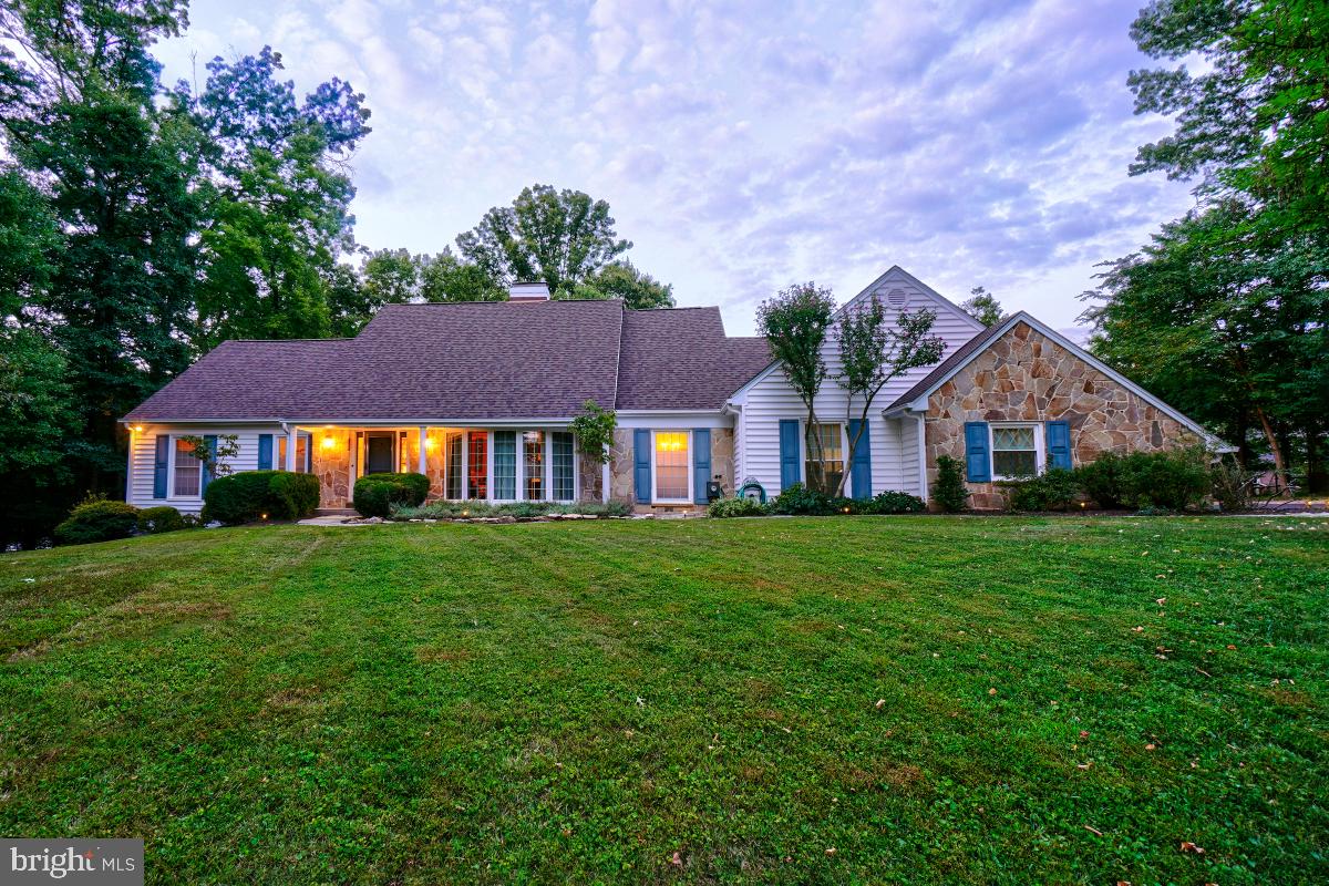 9501 Grover Road Gaithersburg, MD 20877 - Photo 4 of 57 Front