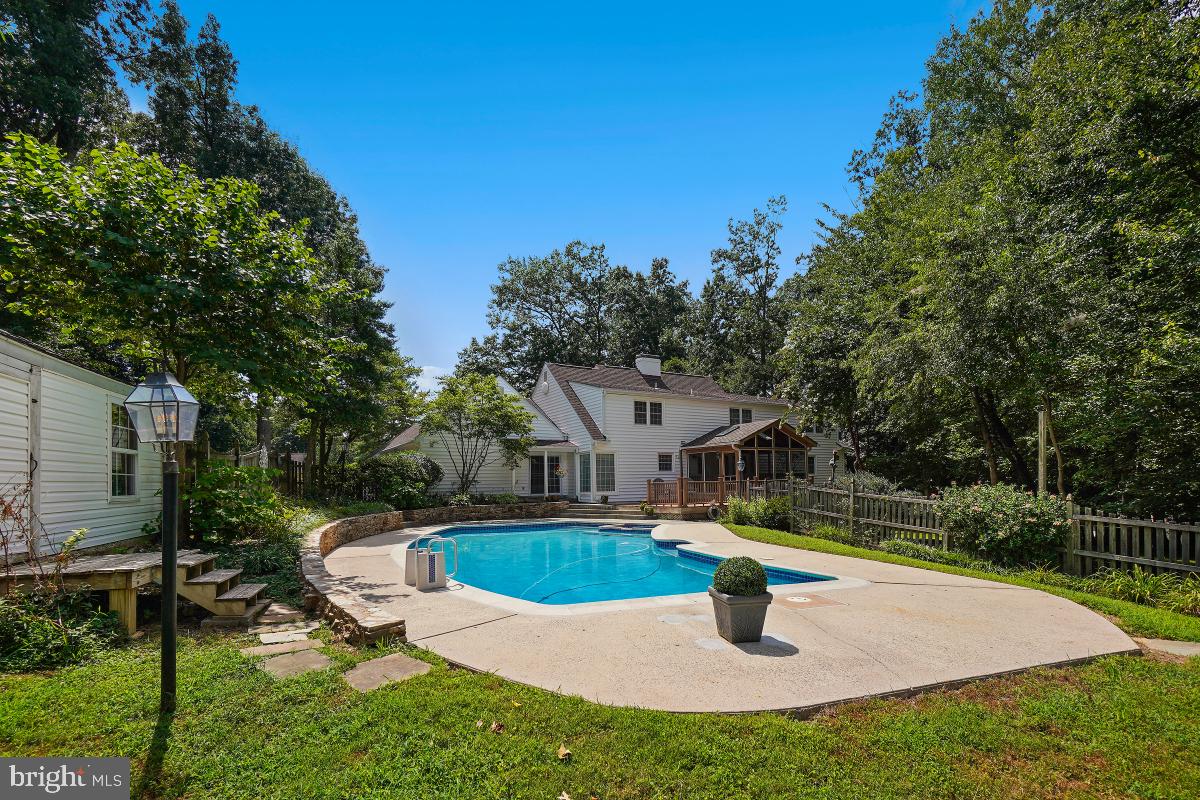 9501 Grover Road Gaithersburg, MD 20877 - Photo 46 of 57 Pool