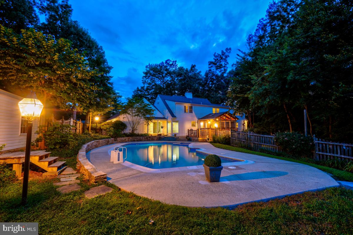 9501 Grover Road Gaithersburg, MD 20877 - Photo 48 of 57 Pool