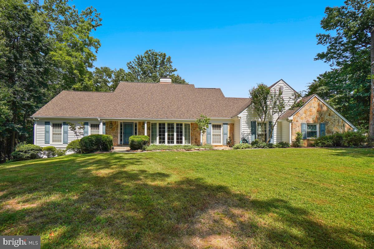 9501 Grover Road Gaithersburg, MD 20877 - Photo 5 of 57 Front