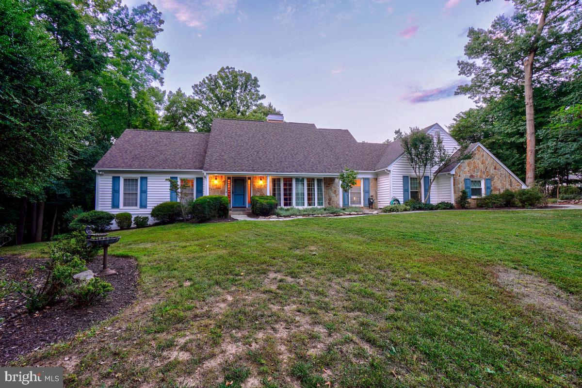 9501 Grover Road Gaithersburg, MD 20877 - Photo 6 of 57 Front
