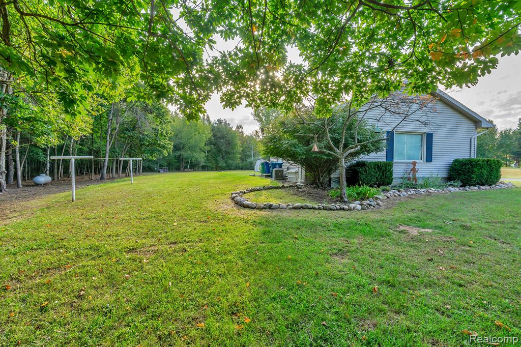 7955 Ellis Road Millington, MI 48746 - Photo 22 of 24