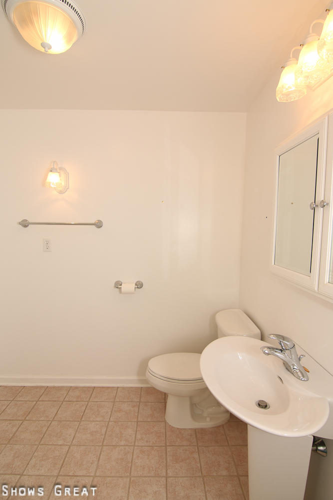 4800 Wade Road Roanoke, VA 24018 - Photo 36 of 40 Lower Level Bath