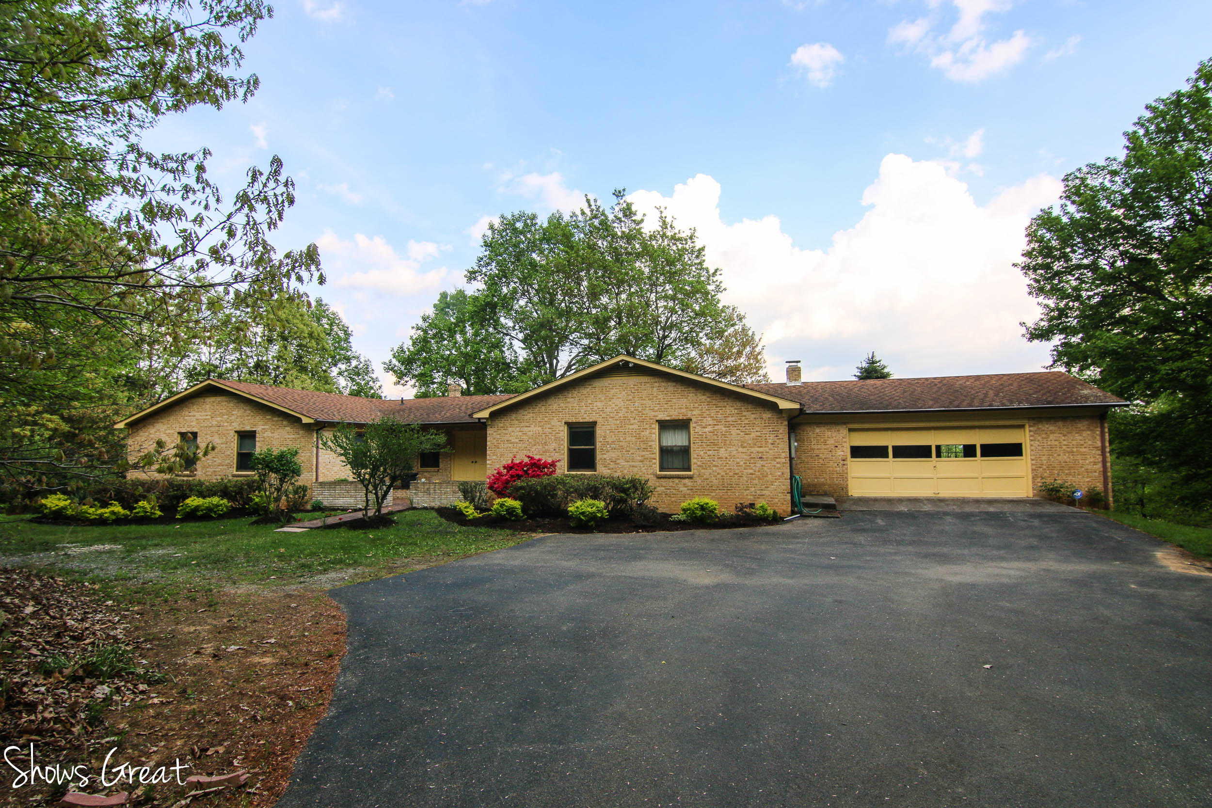 4800 Wade Road Roanoke, VA 24018 - Photo 38 of 40 COME TAKE A TOUR