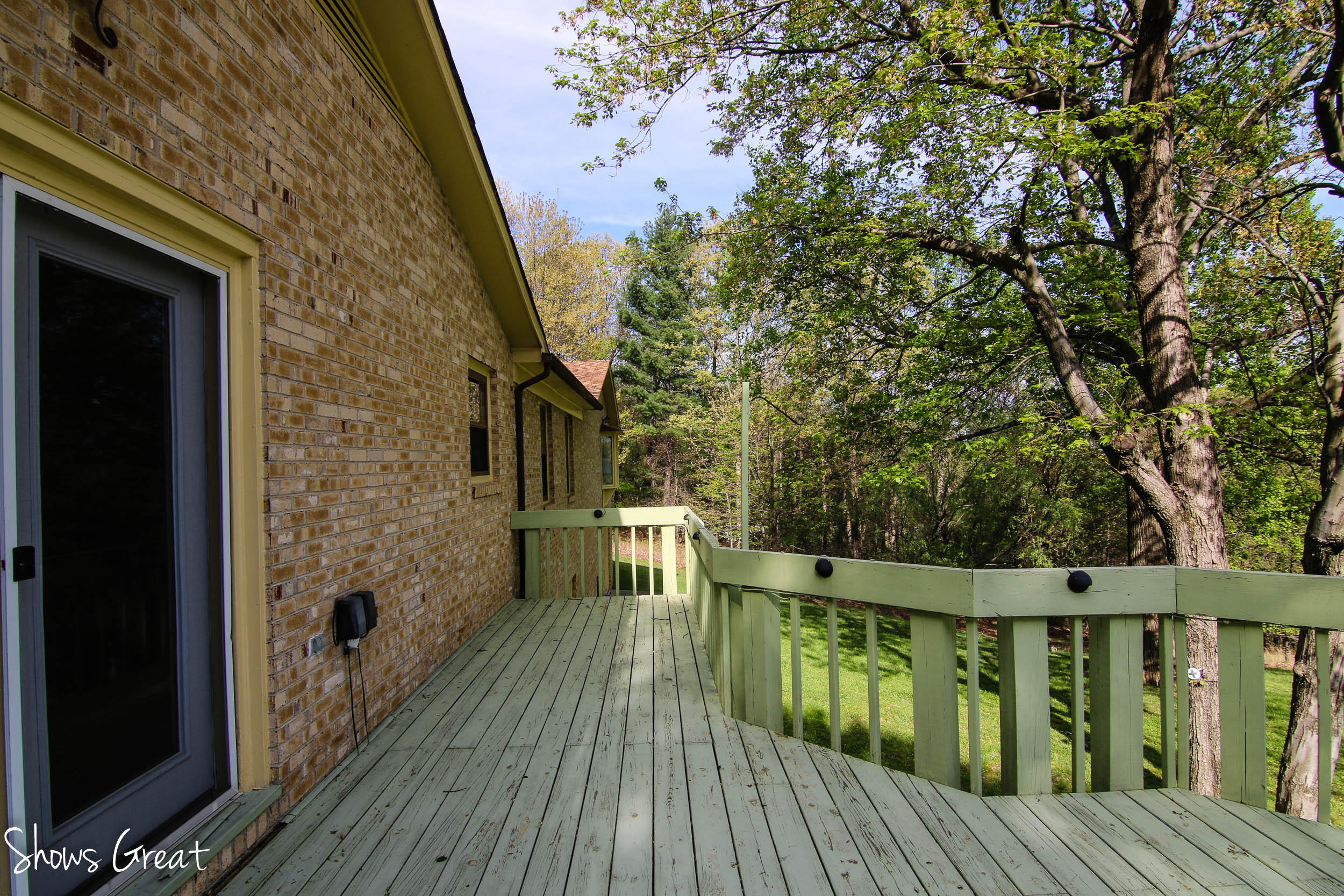4800 Wade Road Roanoke, VA 24018 - Photo 6 of 40 Back Deck