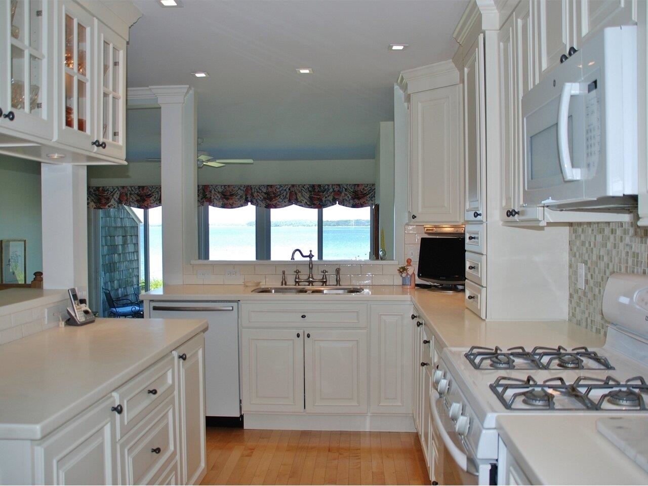6 Harbor Watch Road Burlington, VT 05401 - Photo 14 of 40 Gallery Image 14