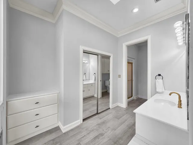 a view of a walk in closet