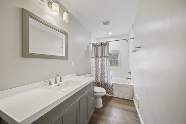 $319,000 | 19900 Lewis Road, Cement City, MI 49233