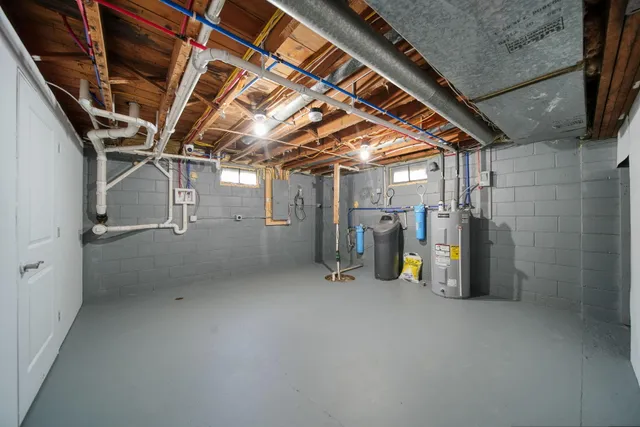 $319,000 | 19900 Lewis Road, Cement City, MI 49233