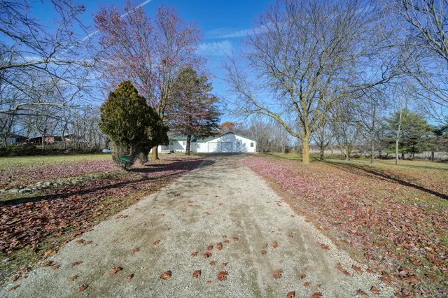 $319,000 | 19900 Lewis Road, Cement City, MI 49233