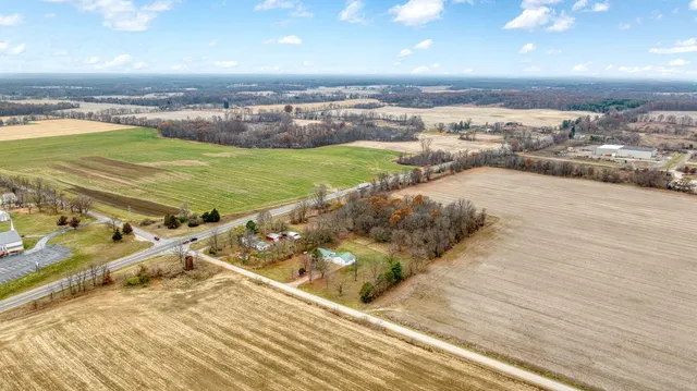 $319,000 | 19900 Lewis Road, Cement City, MI 49233