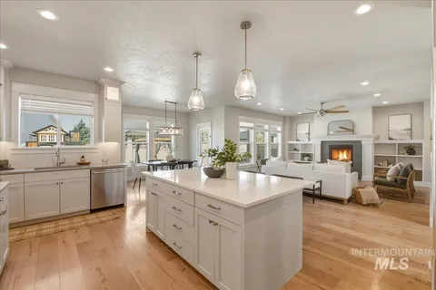 $750,000 | 4481 North Girasolo Avenue, Meridian, ID 83646
