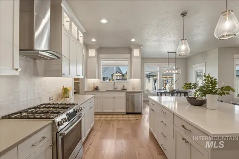 $750,000 | 4481 North Girasolo Avenue, Meridian, ID 83646