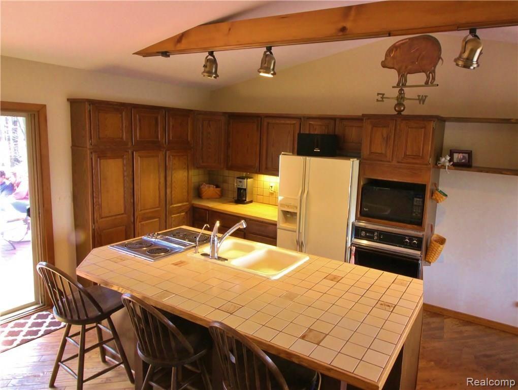 9970 Ellis Road Clarkston, MI 48348 - Photo 9 of 38 IMG_0754.JPG