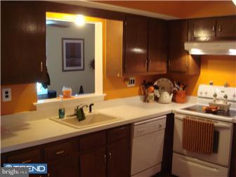 1713 Heather Place Clementon, NJ 08021 - Photo 4 of 12 Kitchen