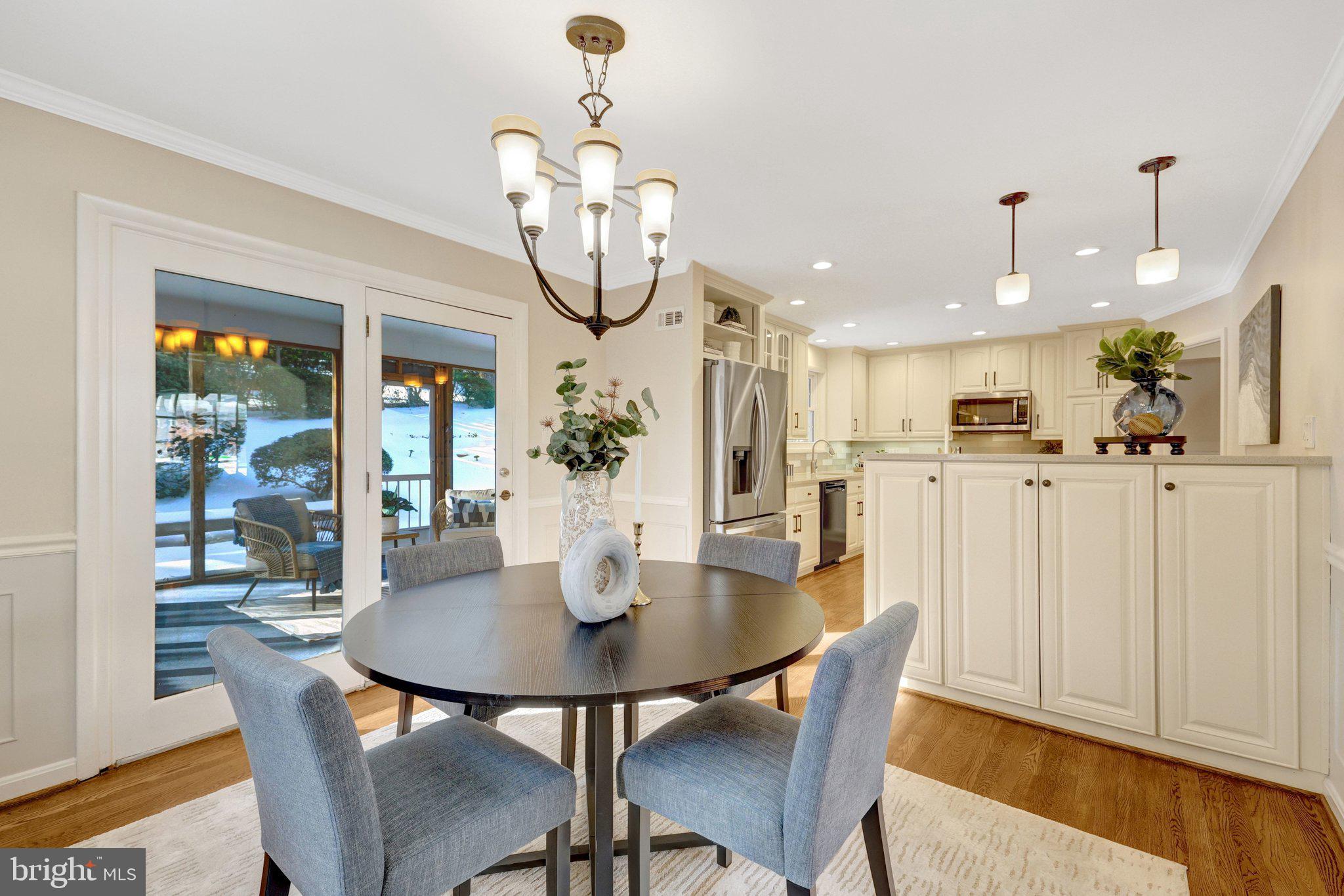 3312 Midland Road Fairfax, VA 22031 - Photo 15 of 61 Dining room with access to screened in porch