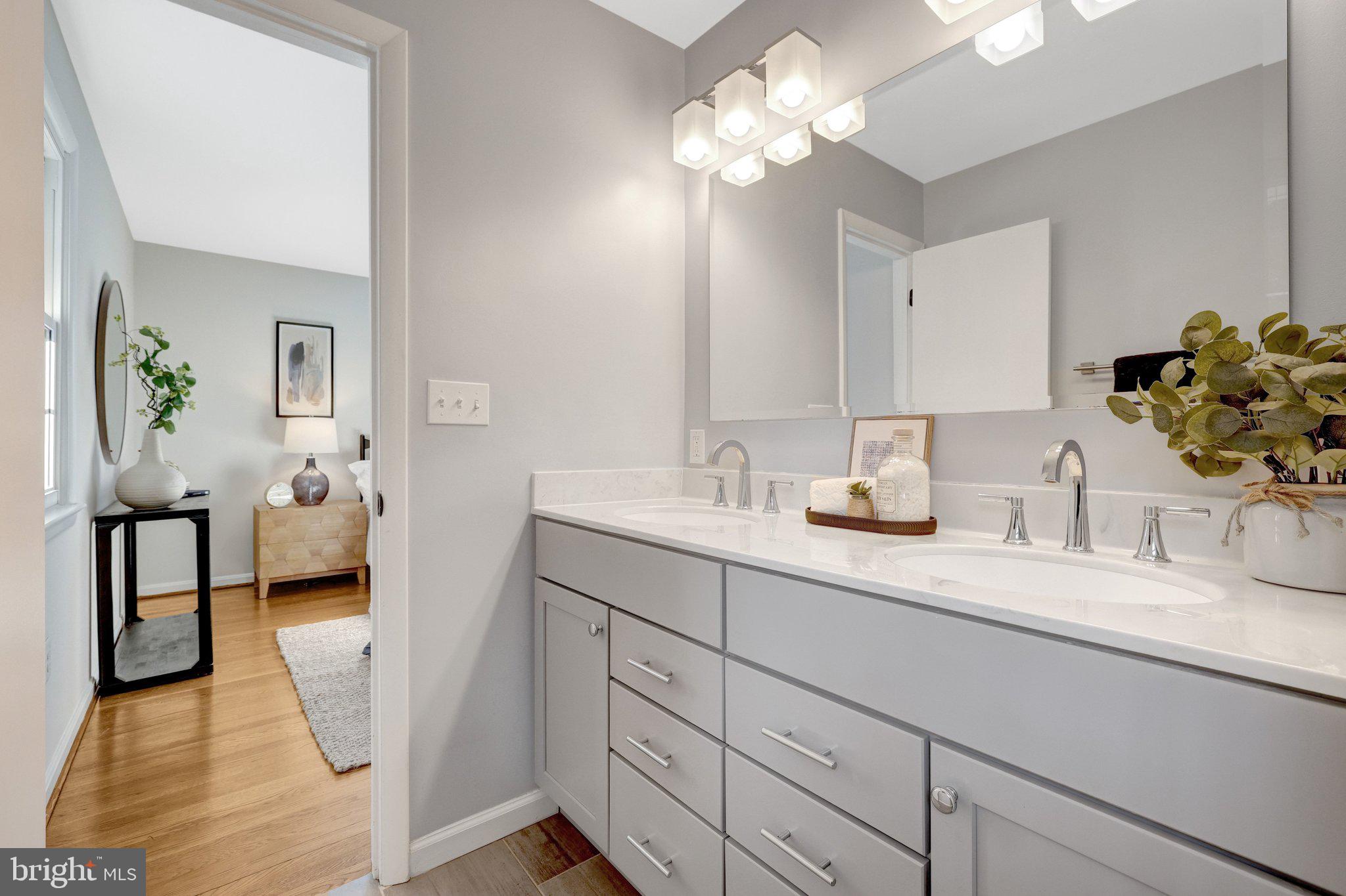 3312 Midland Road Fairfax, VA 22031 - Photo 36 of 61 Primary bathroom