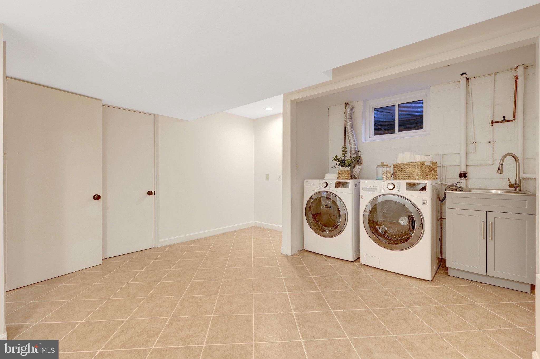 3312 Midland Road Fairfax, VA 22031 - Photo 49 of 61 Laundry / work room