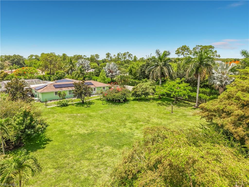 2280 Capri Court Naples, FL 34105 - Photo 21 of 49
